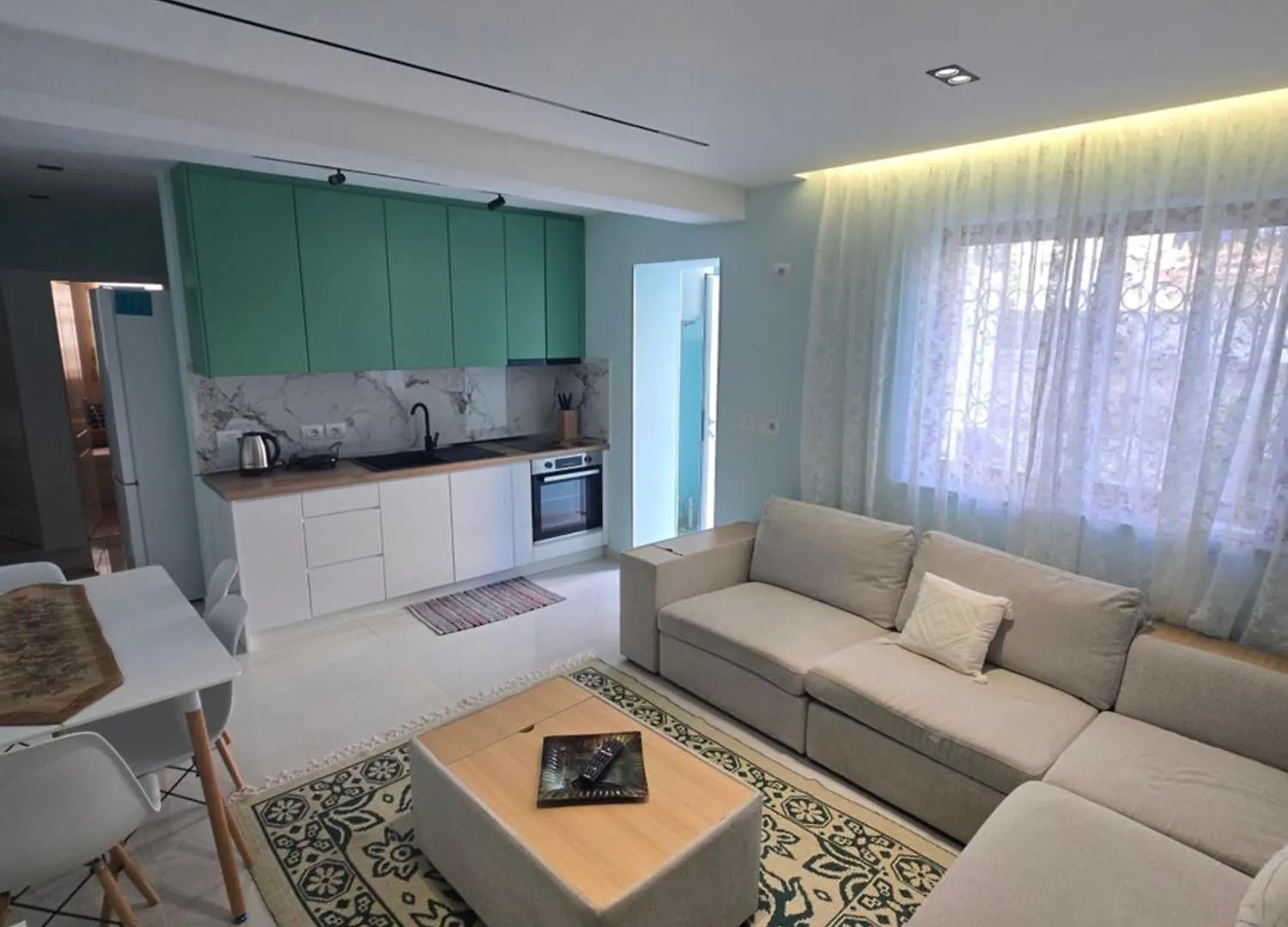 Cozy Apartments With Garden Përmet