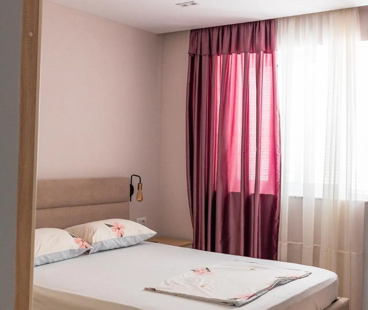 Cozy Apartments With Garden Përmet 阿尔巴尼亚