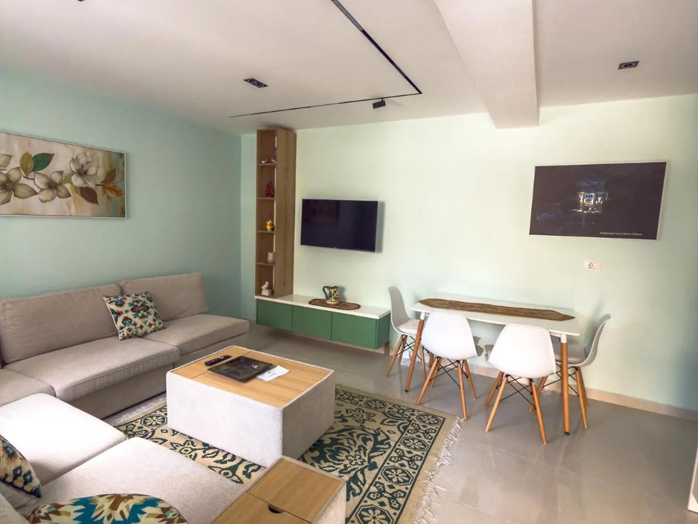 Cozy Apartments With Garden Përmet